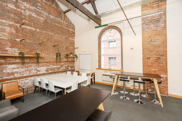 1 bed studio, Hoyle Street, Kelham Island, Sheffield, S37LG - Image 1